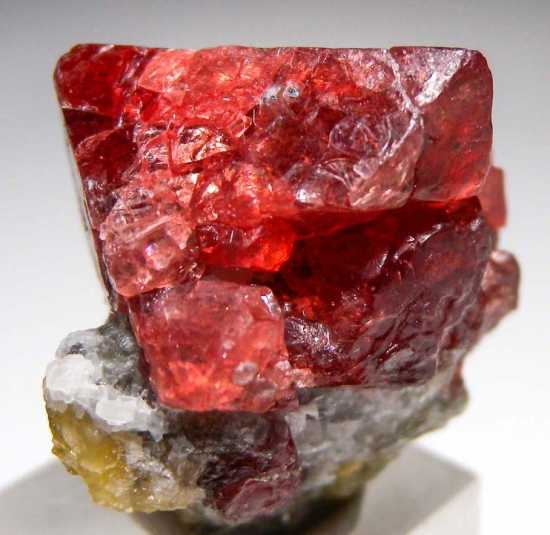 Spinel from Mahenge, Morogoro, Tanzania [db_pics/pics/au606b.jpg]