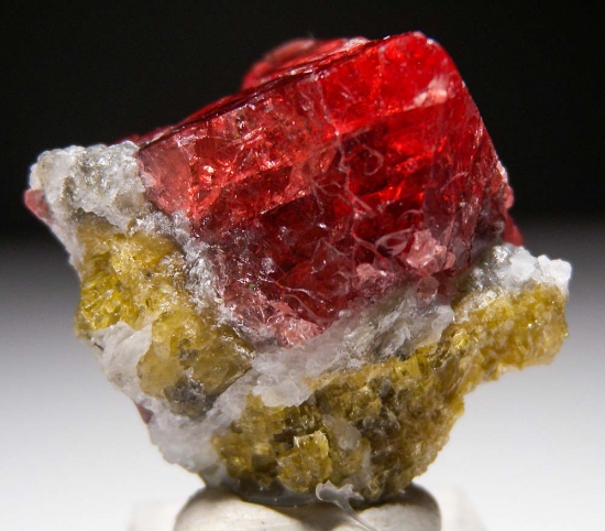 Spinel from Mahenge, Morogoro, Tanzania [db_pics/pics/au606e.jpg]