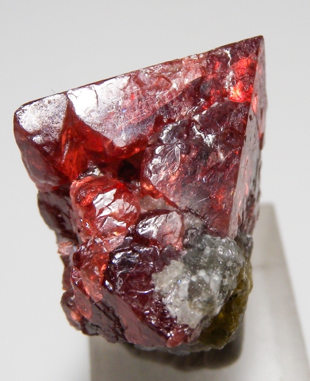 Spinel from Mahenge, Morogoro, Tanzania [db_pics/pics/au606f.jpg]