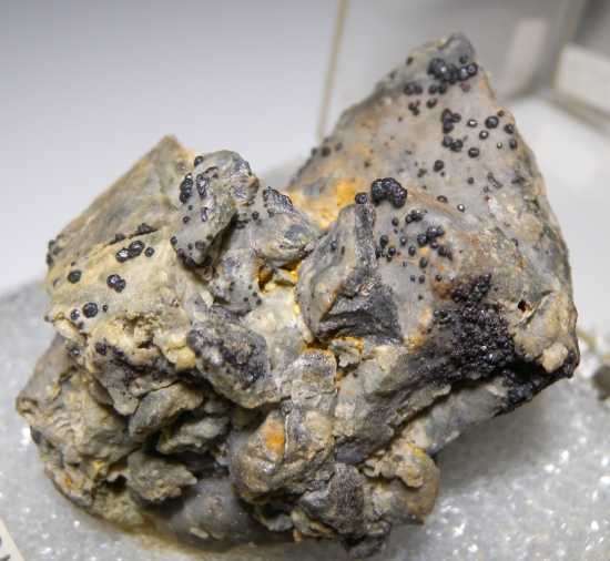 Metacinnabar from Mt. Diablo Mine, Contra Costa Co., California, USA [db_pics/pics/au636c.jpg]