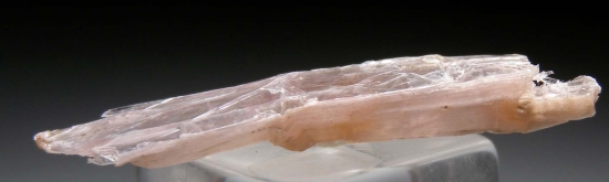 Leitite from Tsumeb, Namibia [db_pics/pics/au655b.jpg]