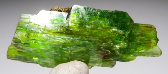 Tremolite from Merelani Hills, Arusha, Tanzania [db_pics/pics/au685e.jpg]