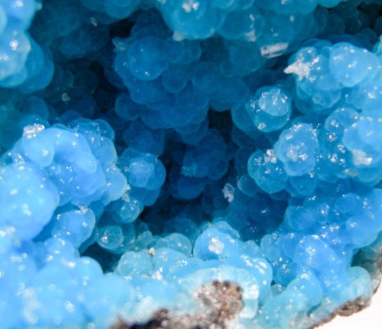 Cerussite on Hemimorphite from Mfouati, Bouenza Department, Republic of the Congo [db_pics/pics/au727e.jpg]