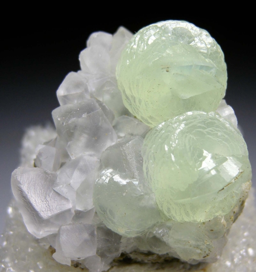 Prehnite with Calcite from Prospect Park Quarry (Sowerbutt Quarry),Prospect Park, Passaic County, New Jersey, USA [db_pics/pics/au784a.jpg]
