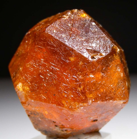 Spessartine from Nani, Loliondo, Tanzania [db_pics/pics/au859c.jpg]