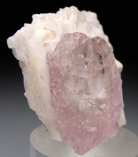 Rose Quartz on Feldspar from Sapucaia Mine, Minas Gerais, Brazil [db_pics/pics/au873d.jpg]