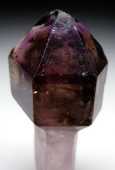 Quartz scepter from Mondo Mine, Shinyanga Region, Tanzania [db_pics/pics/au933d.jpg]