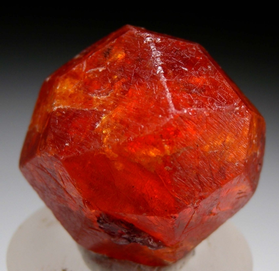 Spessartine from Nani, Loliondo, Tanzania [db_pics/pics/au934c.jpg]