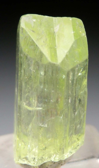 Diopside (twinned) from Merelani Hills, Arusha, Tanzania [db_pics/pics/au935b.jpg]