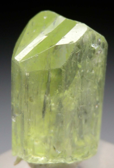 Diopside (twinned) from Merelani Hills, Arusha, Tanzania [db_pics/pics/au935c.jpg]