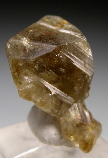 Chrysoberyl from Santa Teresa, Espirito Santo, Brazil [db_pics/pics/au949b.jpg]