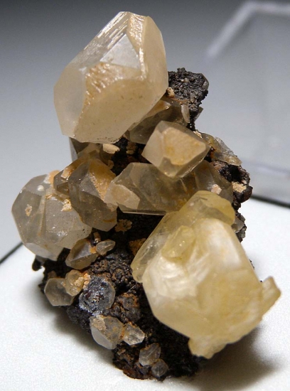 Anglesite with Cerussite from Lavaderos Mine, San Felipe Canyon, Aconchi, Sonora, Mexico [db_pics/pics/au955c.jpg]