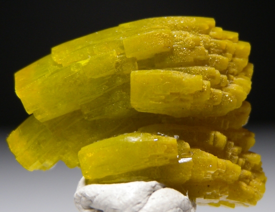 Pyromorphite from Bunker Hill Mine, Kellogg, Idaho, USA [db_pics/pics/au960f.jpg]