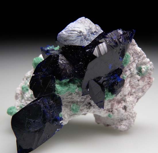 Azurite, Malachite on Dickite from Volborthite Pocket, Milpillas Mine, Cuitaca, Sonora, Mexico [db_pics/pics/b291a.jpg]