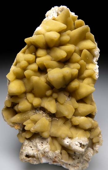 Smithsonite after Calcite from San Antonio Mine, Santa Eulalia, Chihuahua, Mexico [db_pics/pics/b373a.jpg]