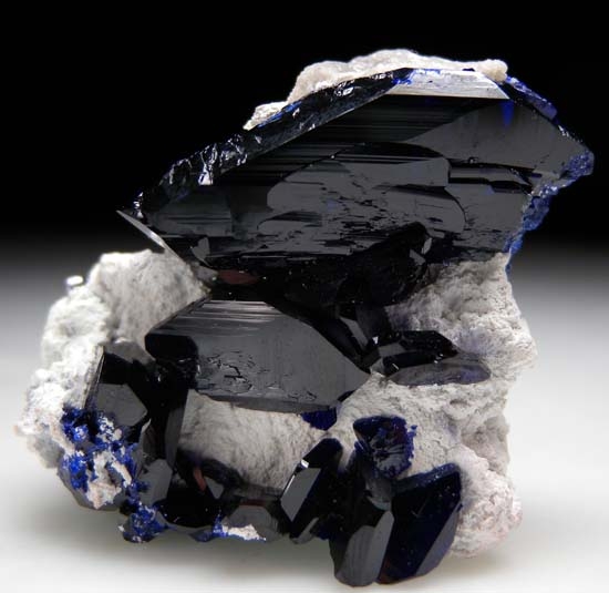 Azurite from Milpillas Mine, Cuitaca, Sonora, Mexico [db_pics/pics/b399a.jpg]