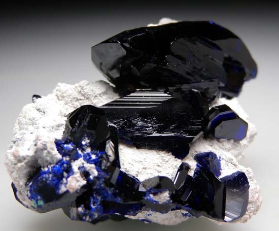 Azurite from Milpillas Mine, Cuitaca, Sonora, Mexico [db_pics/pics/b399c.jpg]