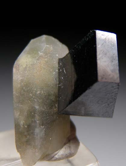 Anatase on Quartz from Kharan Mountain, Balochistan, Pakistan [db_pics/pics/b472a.jpg]