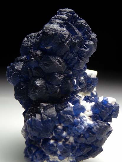 Fluorite on Quartz from Huangang Mine, Inner Mongolia, China [db_pics/pics/b474d.jpg]