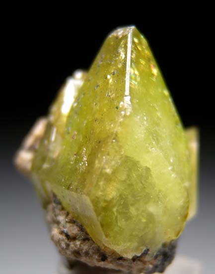 Sphene from Tormiq, Skardu Dist., Pakistan [db_pics/pics/b477b.jpg]