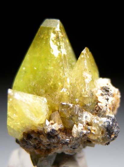 Sphene from Tormiq, Skardu Dist., Pakistan [db_pics/pics/b477c.jpg]