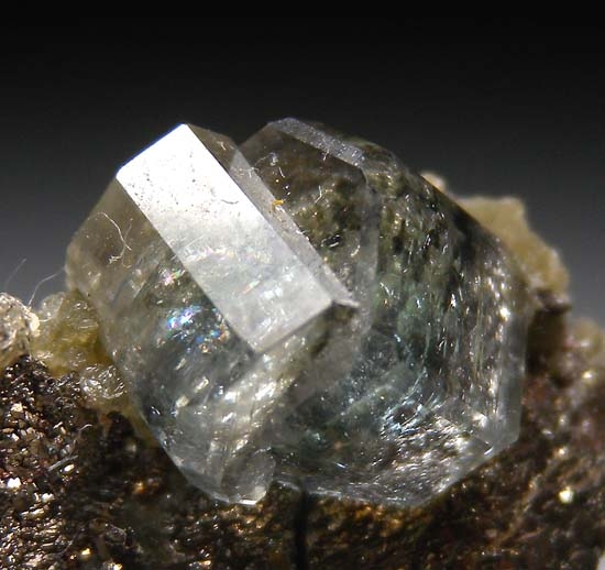 Apatite on Arsenopyrite from Panasquiera, Castelo Branco, Portugal [db_pics/pics/b535b.jpg]