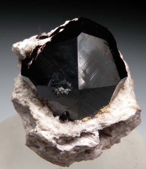 Spessartine from Lion Springs, Aquarious Mountains, Mohave Co., Arizona [db_pics/pics/b614a.jpg]