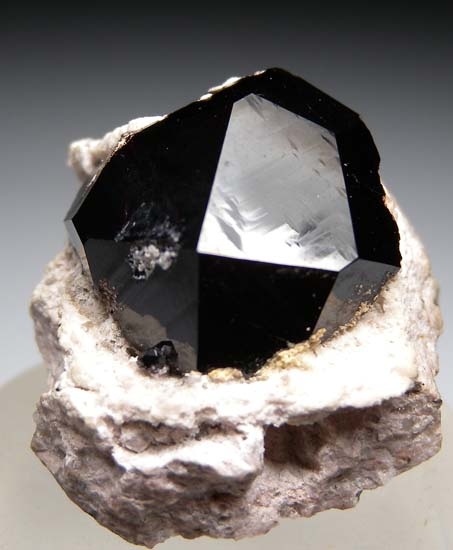 Spessartine from Lion Springs, Aquarious Mountains, Mohave Co., Arizona [db_pics/pics/b614c.jpg]