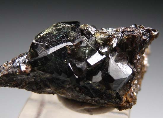 Scorodite from Kiura Mine, Saiki City, Oita Pref., Kyushu, Japan [db_pics/pics/b633c.jpg]