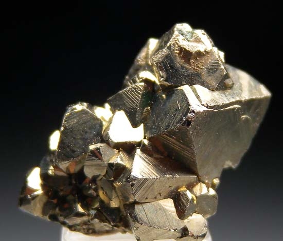 Pyrite from Ani Mine, Alota-Ken, Honshu, Japan [db_pics/pics/b637a.jpg]