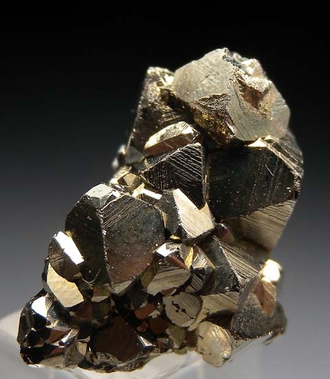 Pyrite from Ani Mine, Alota-Ken, Honshu, Japan [db_pics/pics/b637b.jpg]