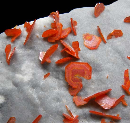 Wulfenite from Kuruktag Mountains, Xinjiang Uygur Region, China [db_pics/pics/b658c.jpg]