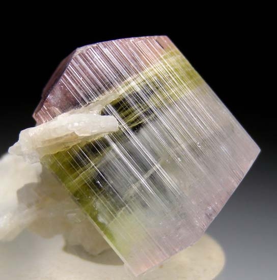 Elbaite on Albite from Stak Nala, Skardu District, Pakistan [db_pics/pics/b750d.jpg]