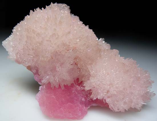 Calcite on Aragonite from Liupanshui Prefecture, Guizhou Province, China [db_pics/pics/b755b.jpg]