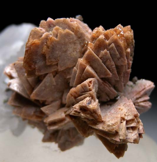 Helvite with Calcite from Huangangliang, Inner Mongolia, China [db_pics/pics/b802c.jpg]