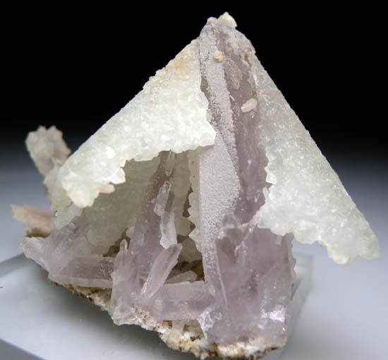 Fluorite casts on Amethyst from Southern Africa [db_pics/pics/b814b.jpg]