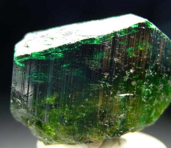 Chrome Tourmaline from Landanai, Tanzania [db_pics/pics/b853c.jpg]