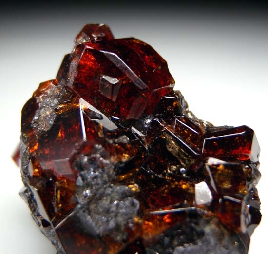 Spessartine with Galena from Broken Hill, New South Wales, Australia [db_pics/pics/b869c.jpg]