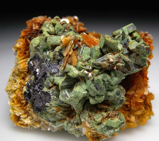 Kesterite With Mushistonite from Mt Xuebaoding, Pingwu District, Sichuan Province, China [db_pics/pics/b872b.jpg]