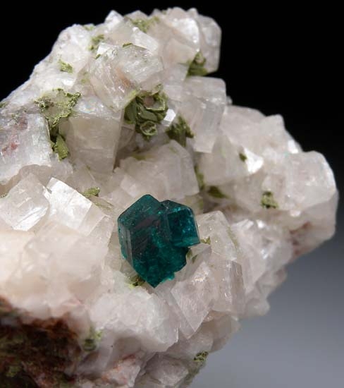Dioptase on Calcite with Mottramite from Tsumeb, Namibia [db_pics/pics/b894c.jpg]