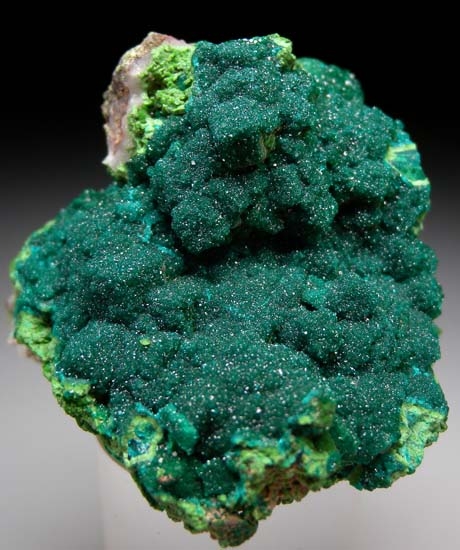 Dioptase with Calcite from Tsumeb, Namibia [db_pics/pics/b902a.jpg]