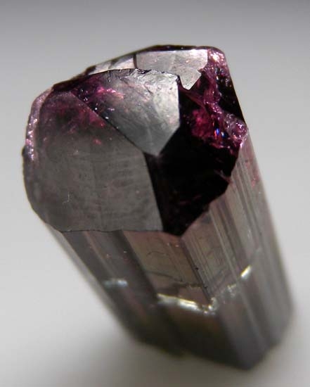 Liddicoatite from AntsirabÃ©, Antananarivo Province, Madagascar [db_pics/pics/b920d.jpg]