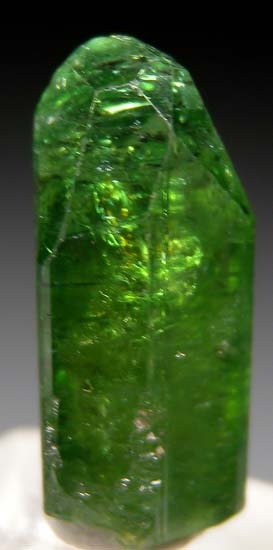 Chrome Vesuvianite from Jeffrey Mine, Asbestos, Quebec, Canada [db_pics/pics/b922c.jpg]