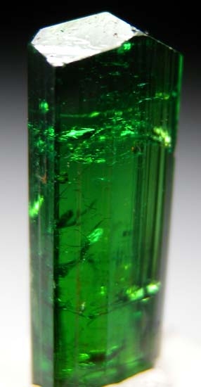 Chrome Tourmaline from Nadonjukin, Simanjiro, Tanzania [db_pics/pics/b942b.jpg]