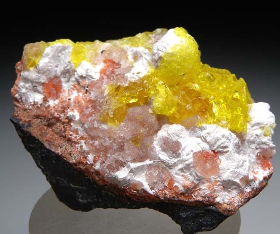 Jouravskite with Xonotlite from N'Chwanning III Mine, Kuruman, South Africa [db_pics/pics/c223a.jpg]