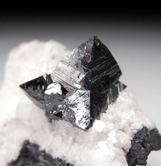 Hausmanite in Calcite from N'Chwanning Mine, Kuruman, South Africa [db_pics/pics/c257d.jpg]