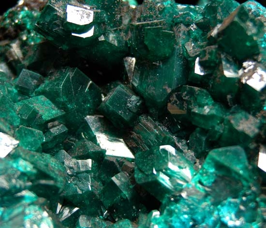 Dioptase from Mindouli, Katanga, Congo [db_pics/pics/c379c.jpg]