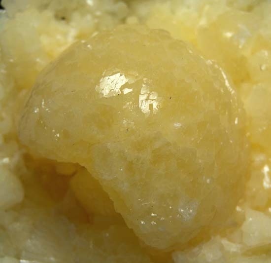 Stellerite from Aurangabad Quarry, Maharashtra, India [db_pics/pics/c387b.jpg]