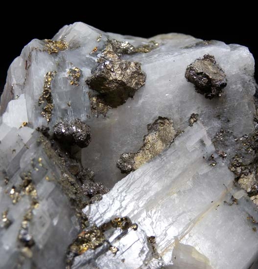 Carrollite with Chalcopyrite from Kamoya South Mine, Katanga, Congo (DRC) [db_pics/pics/c392b.jpg]