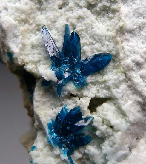 Veszelyite from Laochang Mine, Gejiu Co., Yunnan Province, China [db_pics/pics/c401b.jpg]